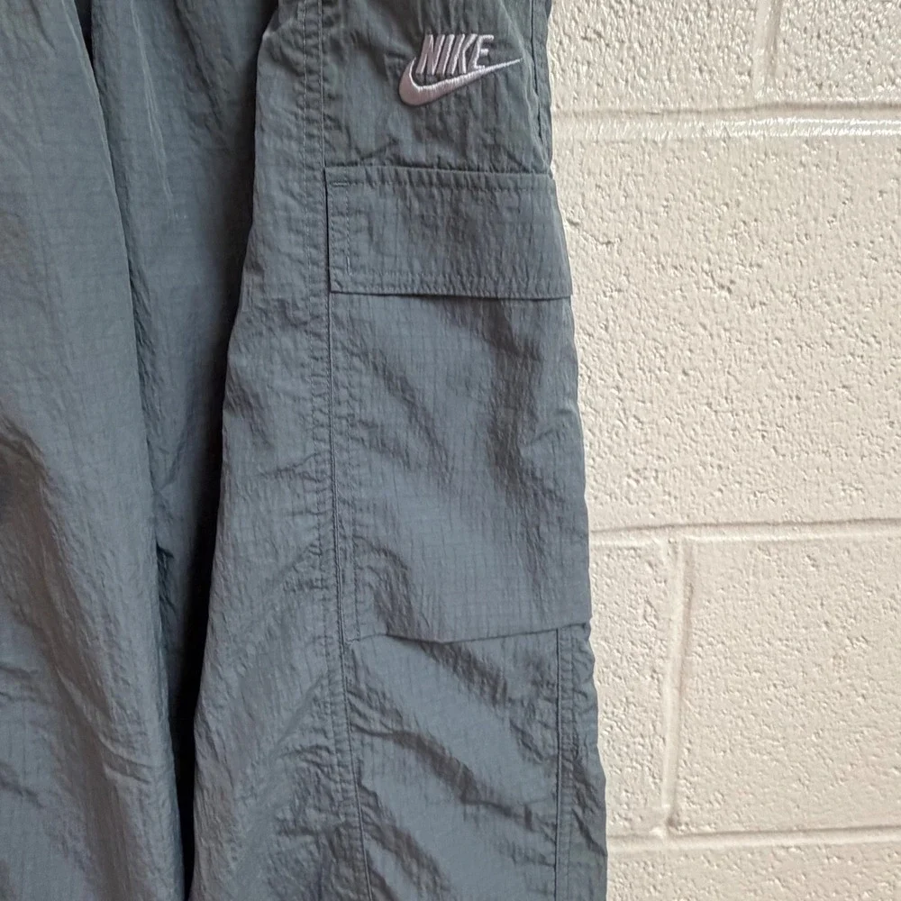Nike Womens Vintage Swoosh Sportswear Cargo Pants M Grey Nylon Tech Gorp Joggers